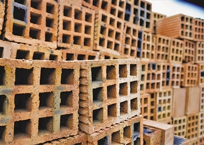 點石成“金” 廢棄煤矸石變身新型建材